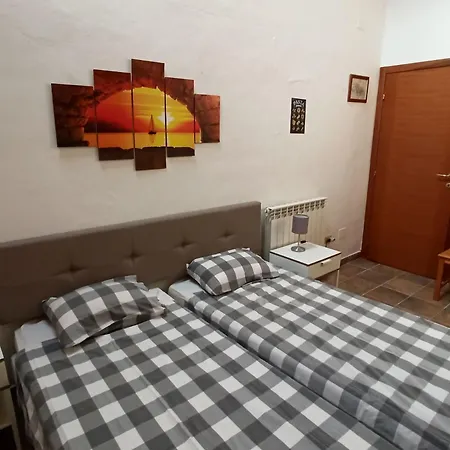 App- Palazzo By Interhome Arcevia